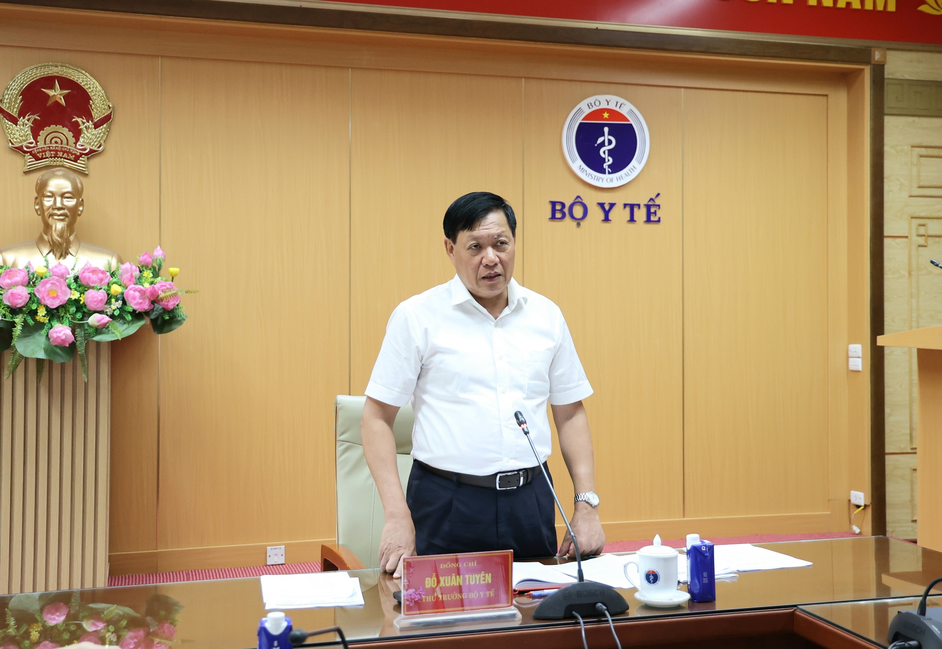 Bộ Y tế kêu gọi các nhà khoa học ngành y không tham gia hoạt động quảng cáo sai quy định, vi phạm pháp luật- Ảnh 2. Bộ Y tế kêu gọi các nhà khoa học ngành y không tham gia hoạt động quảng cáo sai quy định, vi phạm pháp luật- Ảnh 2.