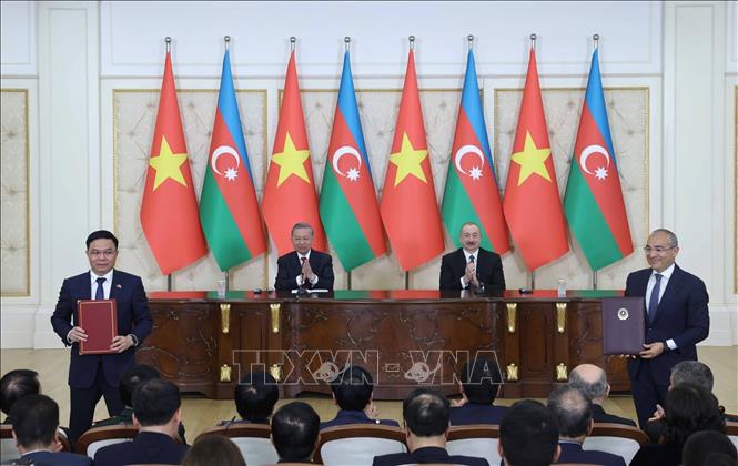 Tổng Bí thư Tô Lâm chứng kiến Lễ trao các văn kiện hợp tác Việt Nam - Azerbaijan- Ảnh 2. Tổng Bí thư Tô Lâm chứng kiến Lễ trao các văn kiện hợp tác Việt Nam - Azerbaijan- Ảnh 2.