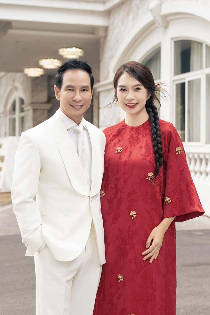 Vợ Lý Hải nói lý do bỏ sự nghiệp riêng, quan điểm dạy 4 con 'không giống ai'- Ảnh 2. Vợ Lý Hải nói lý do bỏ sự nghiệp riêng, quan điểm dạy 4 con 'không giống ai'- Ảnh 2.