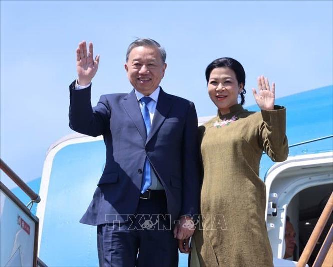 Tổng Bí thư kết thúc chuyến thăm Azerbaijan, lên đường thăm Liên bang Nga- Ảnh 2. Tổng Bí thư kết thúc chuyến thăm Azerbaijan, lên đường thăm Liên bang Nga- Ảnh 2.