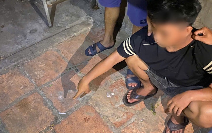 Vứt ma túy xuống đường để tháo chạy khi bị công an phát hiện