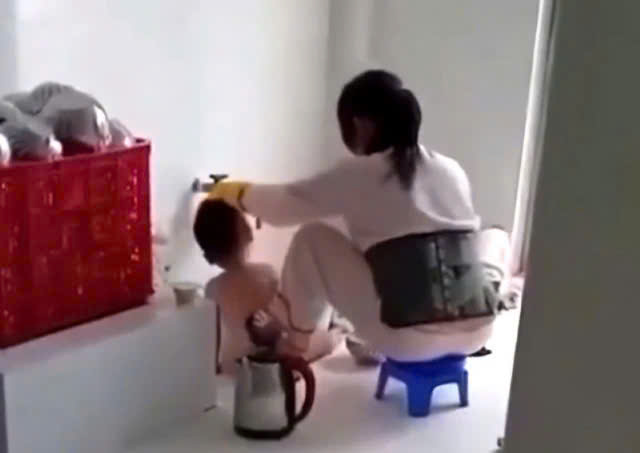 Chửi bới, đe dọa trẻ em có thể bị phạt đến 10 triệu đồng- Ảnh 1. Chửi bới, đe dọa trẻ em có thể bị phạt đến 10 triệu đồng- Ảnh 1.