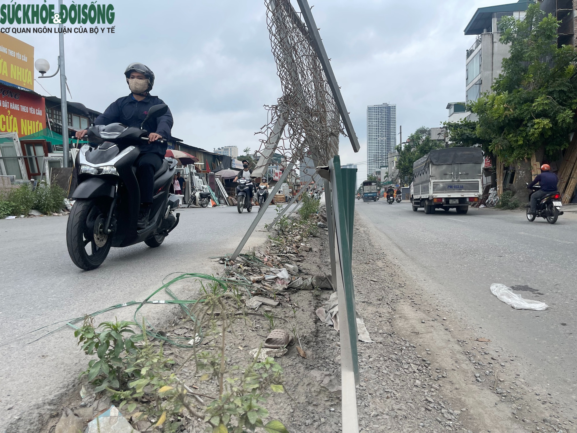 Nhiều bất cập trên đường thi công gần 10 năm chưa xong ở Hà Nội- Ảnh 1.