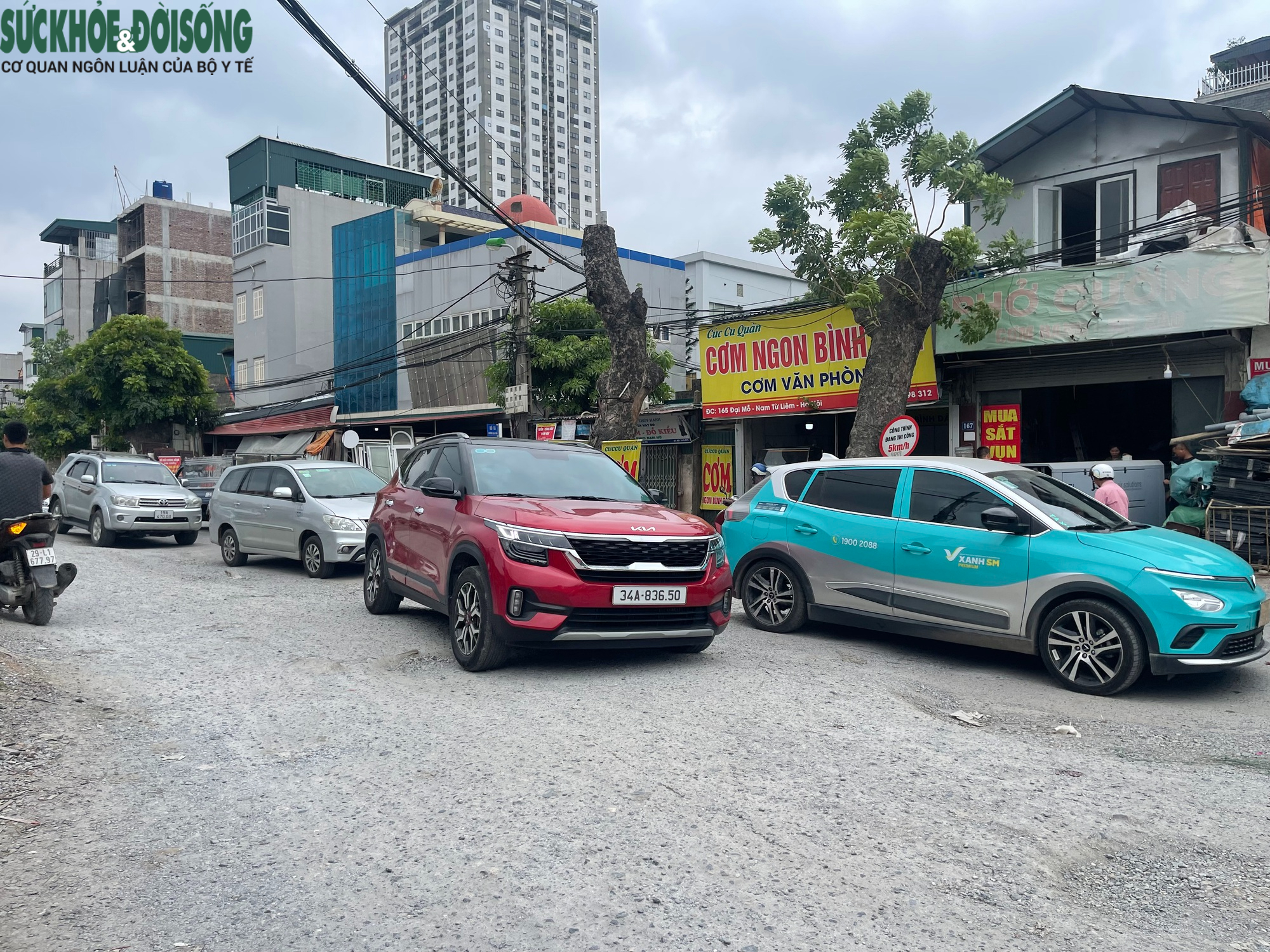 Nhiều bất cập trên đường thi công gần 10 năm chưa xong ở Hà Nội- Ảnh 2.