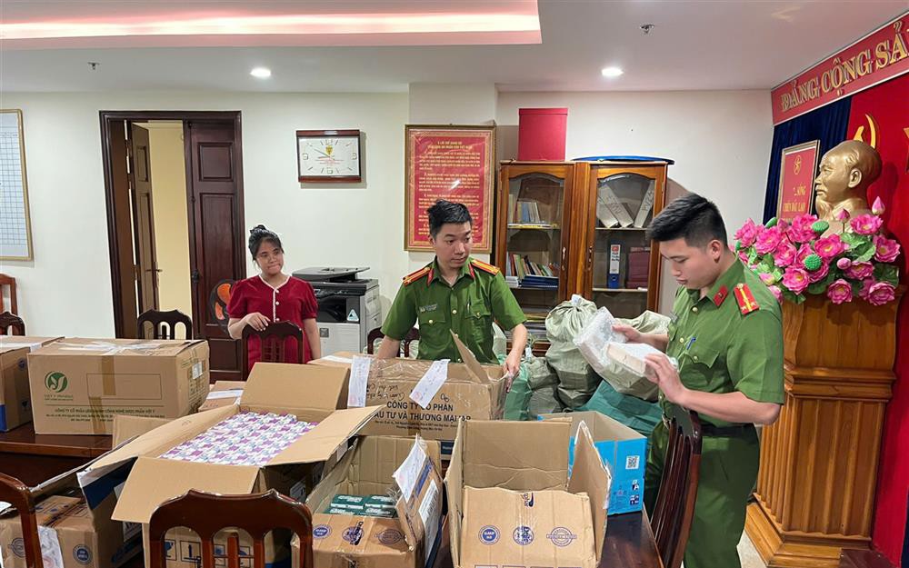 Triệt phá ổ nhóm sản xuất hàng nghìn hộp thực phẩm chức năng chưa được cấp phép  