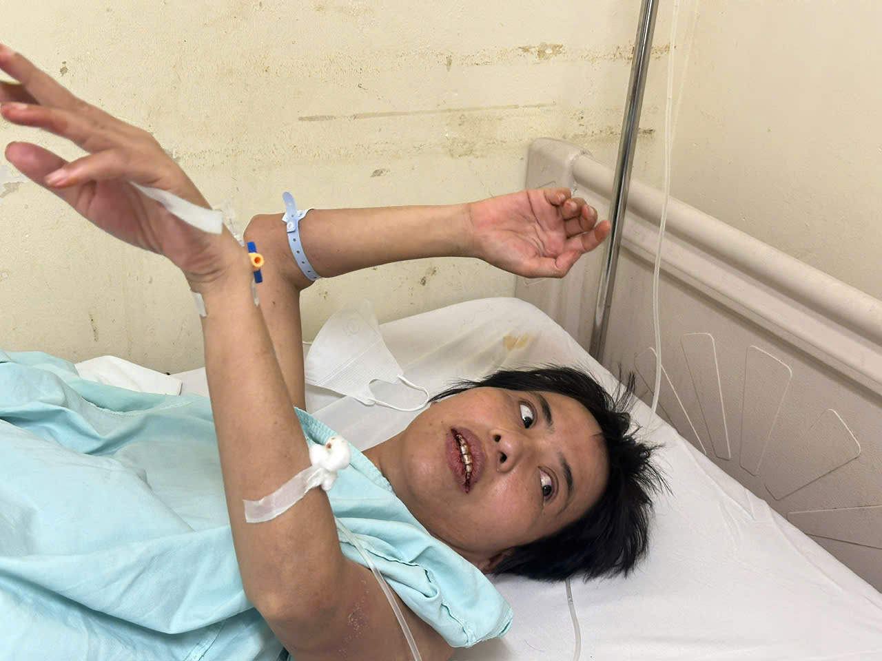 Xót thương hoàn cảnh người phụ nữ thiểu năng đang chống chọi với bệnh hiểm nghèo- Ảnh 1. Xót thương hoàn cảnh người phụ nữ thiểu năng đang chống chọi với bệnh hiểm nghèo- Ảnh 1.