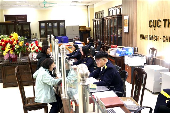 Thu ngân sách nhà nước từ ngành thuế tăng 28,6%- Ảnh 1. Thu ngân sách nhà nước từ ngành thuế tăng 28,6%- Ảnh 1.