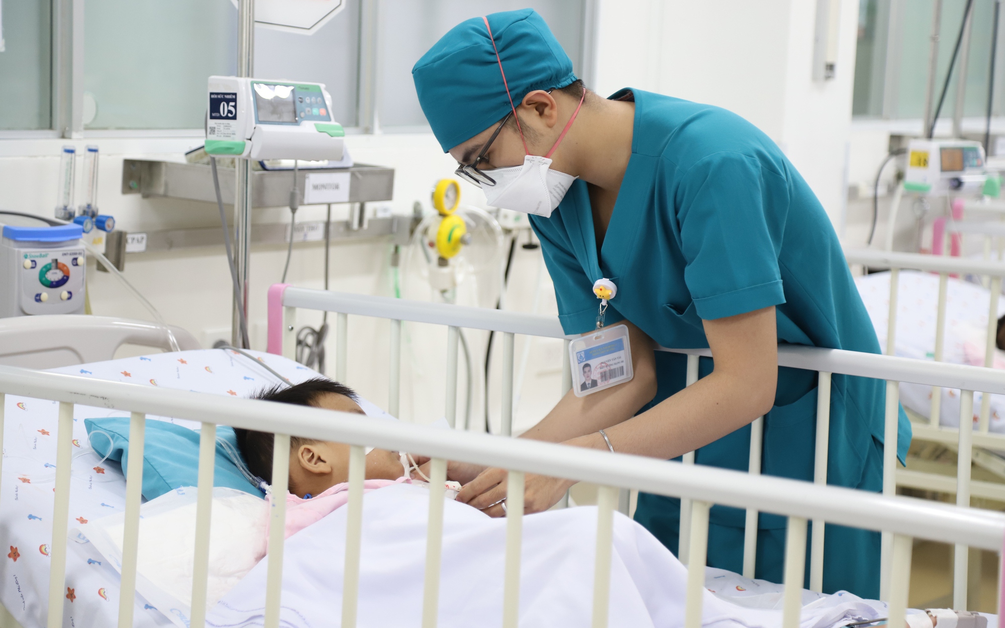 Sốt xuất huyết ở TPHCM tăng gấp 2,5 lần, nhiều trẻ sốc nặng