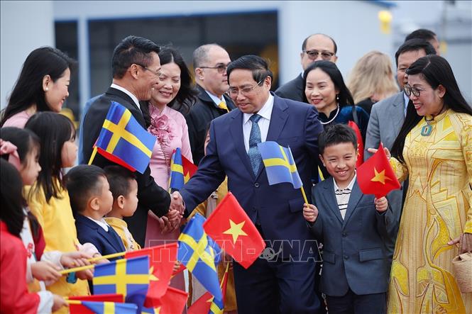 Thủ tướng Phạm Minh Chính tới Stockholm, bắt đầu thăm chính thức Thụy Điển- Ảnh 4. Thủ tướng Phạm Minh Chính tới Stockholm, bắt đầu thăm chính thức Thụy Điển- Ảnh 4.