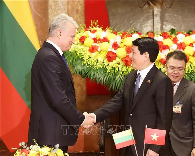 Chủ tịch nước Lương Cường và Tổng thống Litva chứng kiến lễ ký kết các văn kiện hợp tác- Ảnh 1. Chủ tịch nước Lương Cường và Tổng thống Litva chứng kiến lễ ký kết các văn kiện hợp tác- Ảnh 1.