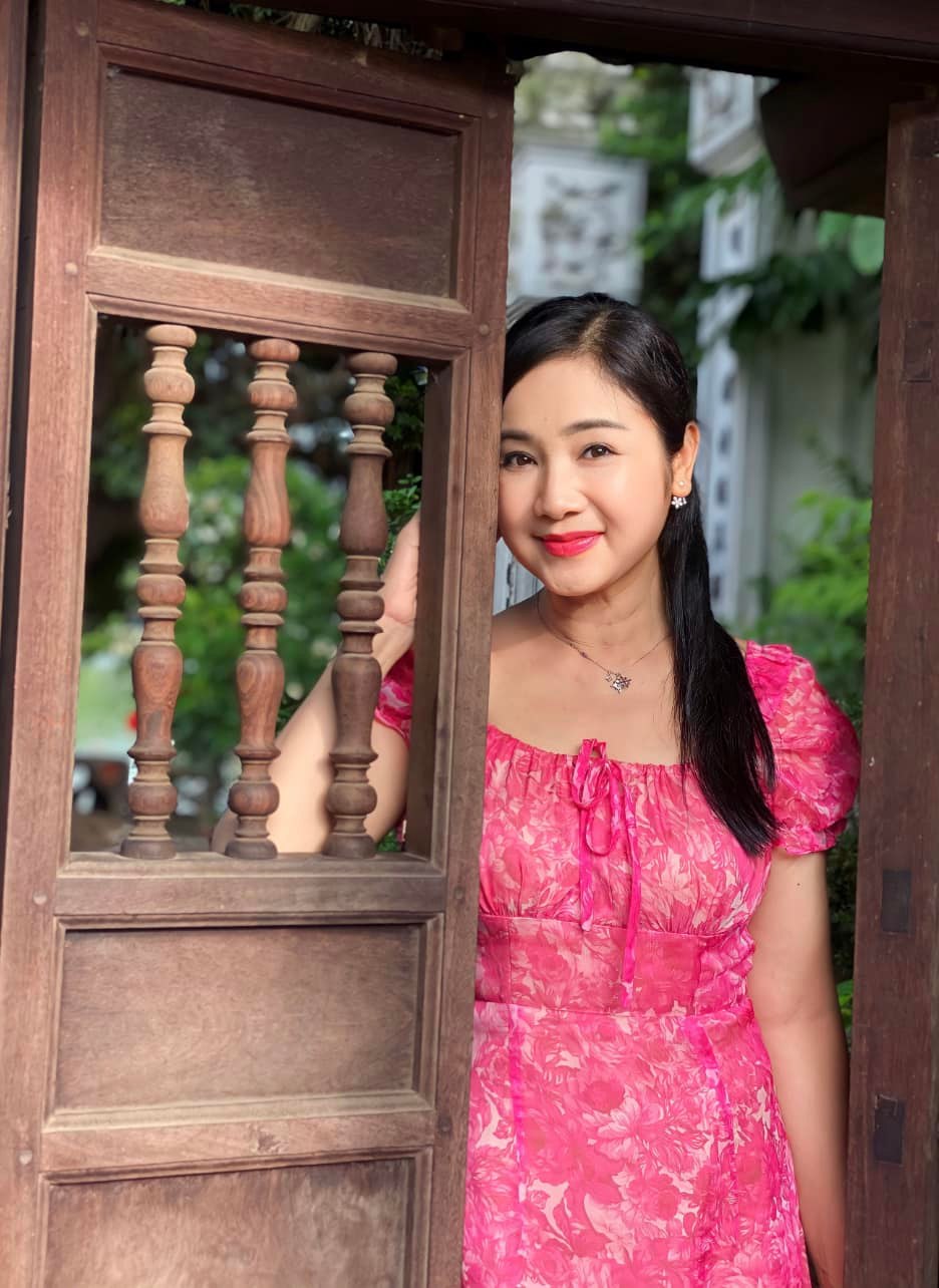 Sắc vóc xinh đẹp, trẻ trung của nữ NSND quê Tuyên Quang- Ảnh 5. Sắc vóc xinh đẹp, trẻ trung của nữ NSND quê Tuyên Quang- Ảnh 5.