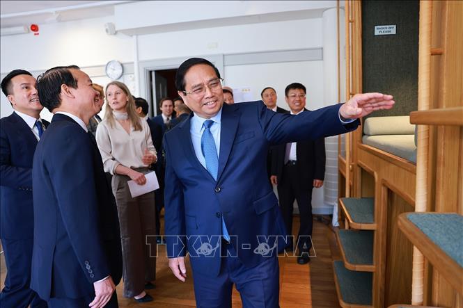 Thủ tướng Phạm Minh Chính phát biểu về chính sách tại Đại học Kinh tế Stockholm- Ảnh 6. Thủ tướng Phạm Minh Chính phát biểu về chính sách tại Đại học Kinh tế Stockholm- Ảnh 6.