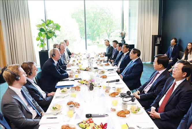 Thủ tướng Phạm Minh Chính ăn sáng làm việc với lãnh đạo tập đoàn kinh tế lớn của Thuỵ Điển- Ảnh 1. Thủ tướng Phạm Minh Chính ăn sáng làm việc với lãnh đạo tập đoàn kinh tế lớn của Thuỵ Điển- Ảnh 1.