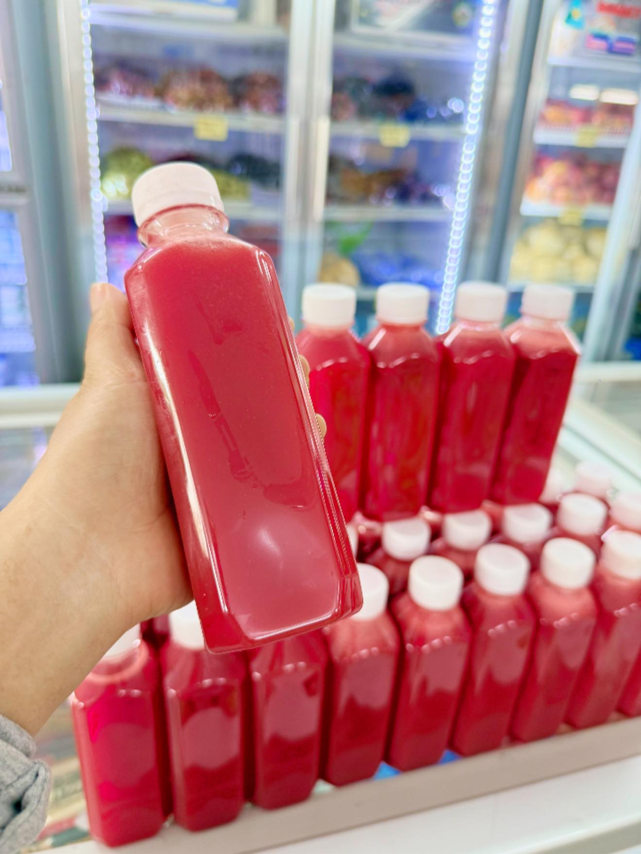 Thực hư về nước ép dưa hấu giá ‘siêu rẻ’ bán đầy thị trường- Ảnh 10. Thực hư về nước ép dưa hấu giá ‘siêu rẻ’ bán đầy thị trường- Ảnh 10.