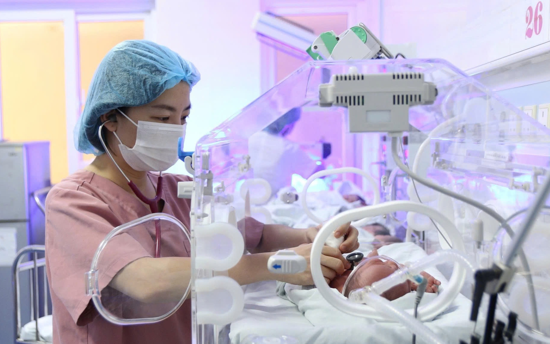 Cứu sống thai nhi trong ca sa dây rau nguy hiểm- Ảnh 2. Nghẹt thở giành lại sự sống cho sản phụ sa dây rau khi thai chưa lọt ngôi, suy thai