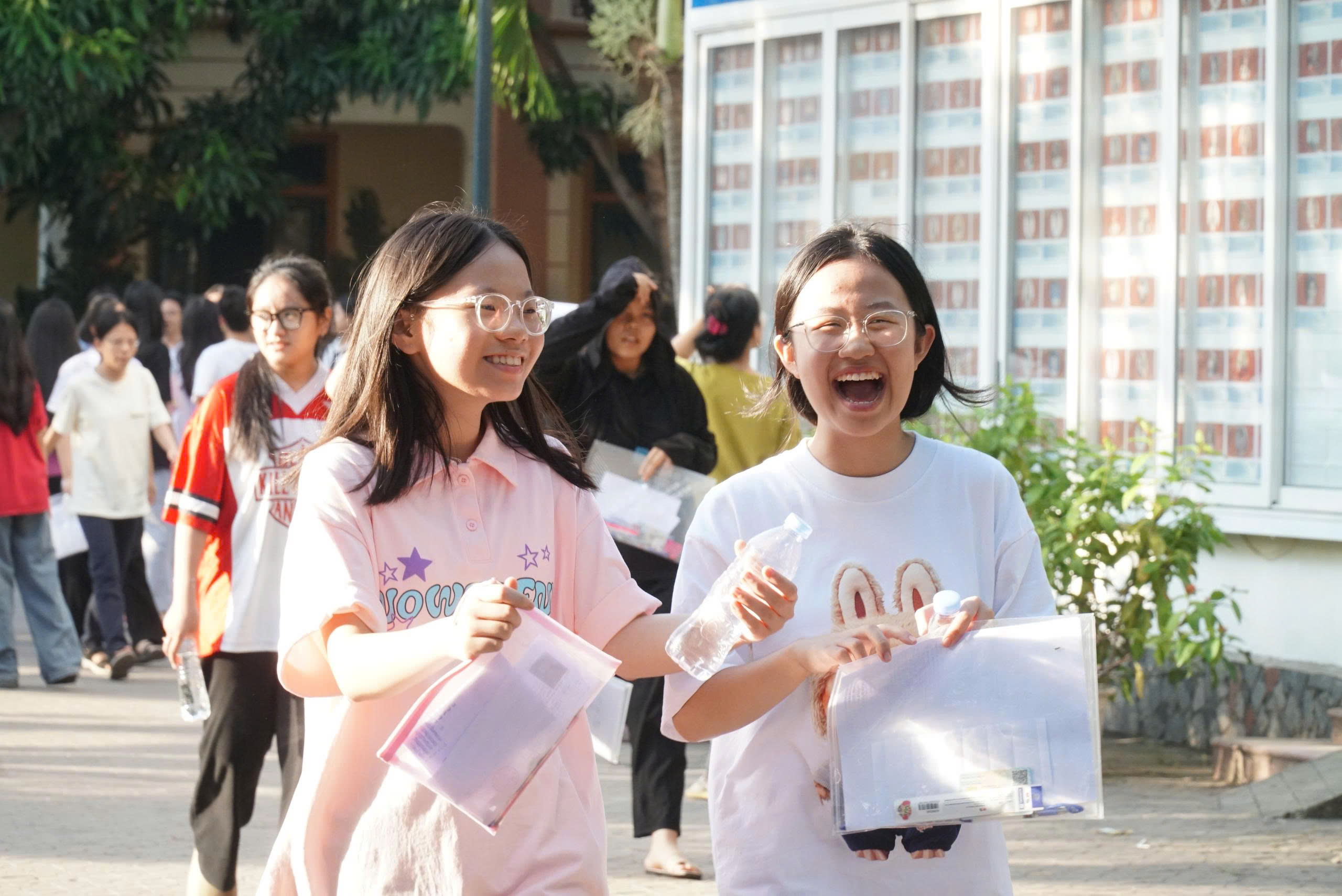 Thi vào lớp 10 Nghệ An: Thủ khoa và Á khoa đều là học sinh trường huyện- Ảnh 1.