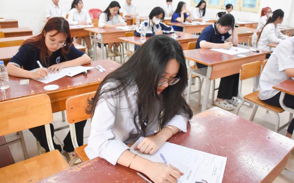Sáp nhập tỉnh, thành: Đề thi tốt nghiệp THPT 2025 có thay đổi?