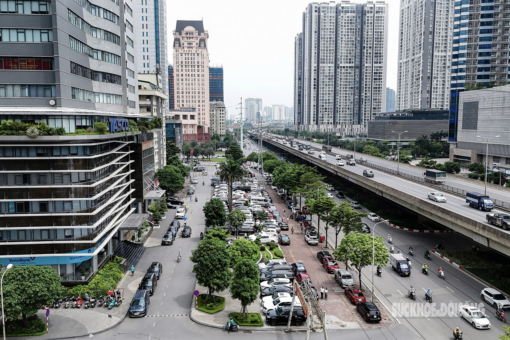 Cao ốc trăm tỷ ‘đắp chiếu’ gần 2 thập kỷ giữa Thủ đô- Ảnh 7. Cao ốc trăm tỷ ‘đắp chiếu’ gần 2 thập kỷ giữa Thủ đô- Ảnh 7.
