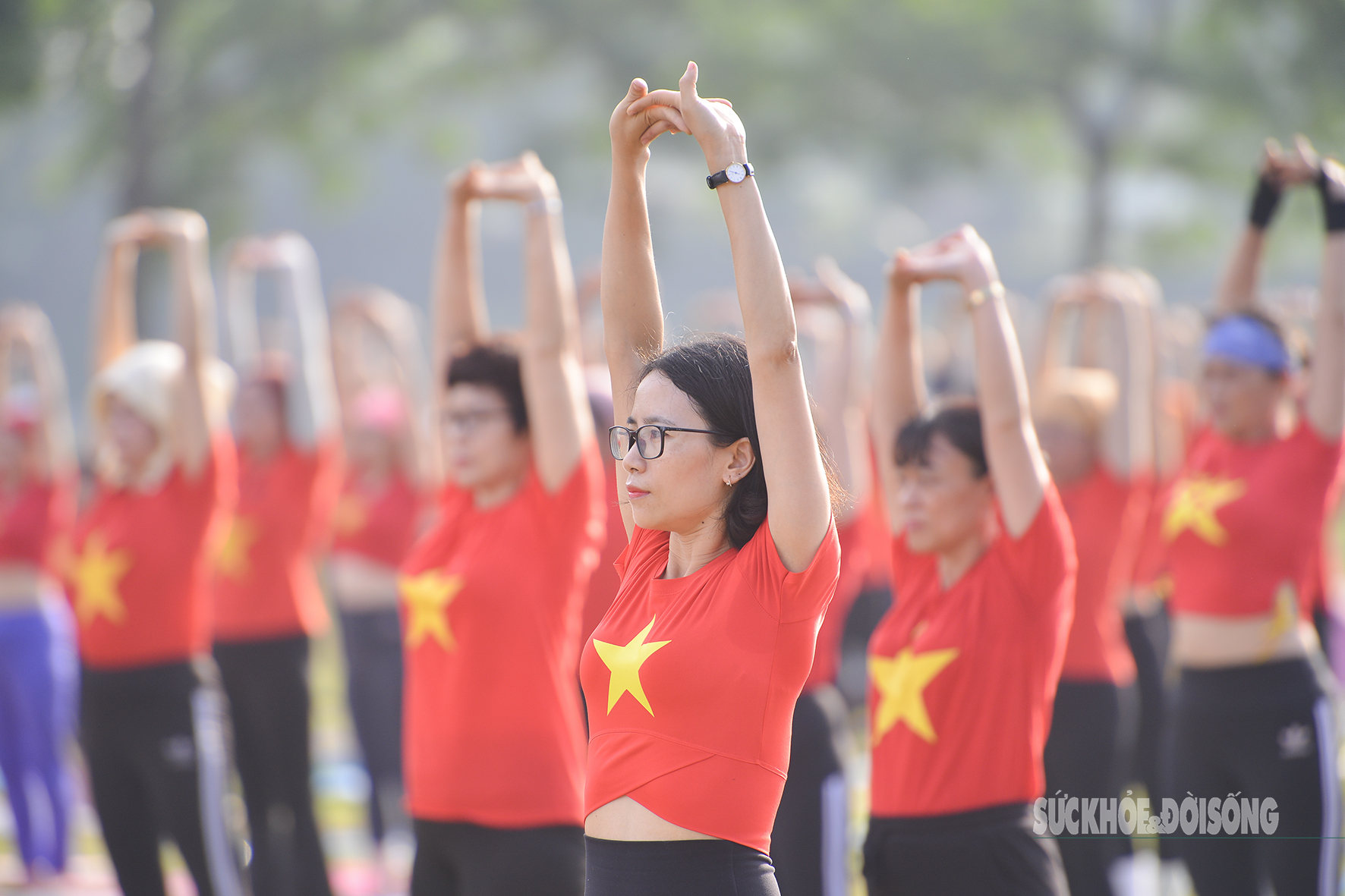 Hàng trăm người đồng diễn Yoga vì hòa bình tại Hà Nội- Ảnh 15. Hàng trăm người đồng diễn Yoga vì hòa bình tại Hà Nội- Ảnh 15.