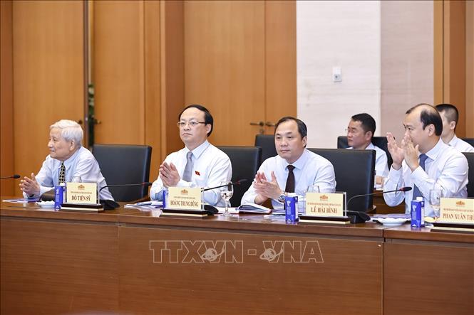 Chủ tịch Quốc hội: Báo chí đưa hơi thở cuộc sống, tâm nguyện của cử tri đến với nghị trường- Ảnh 3. Chủ tịch Quốc hội: Báo chí đưa hơi thở cuộc sống, tâm nguyện của cử tri đến với nghị trường- Ảnh 3.