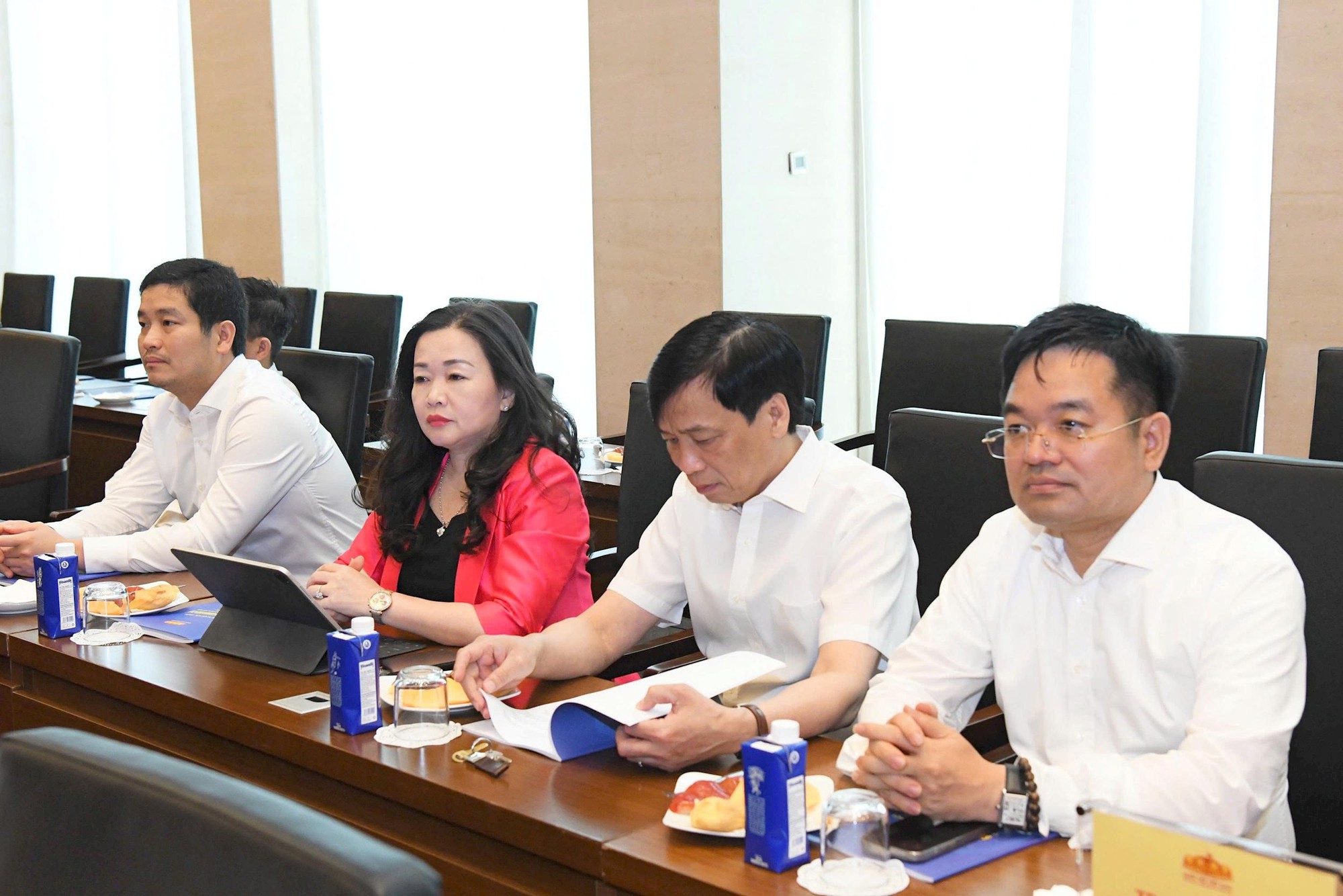 Chủ tịch Quốc hội Trần Thanh Mẫn gặp mặt các cơ quan báo chí - Ảnh 14.