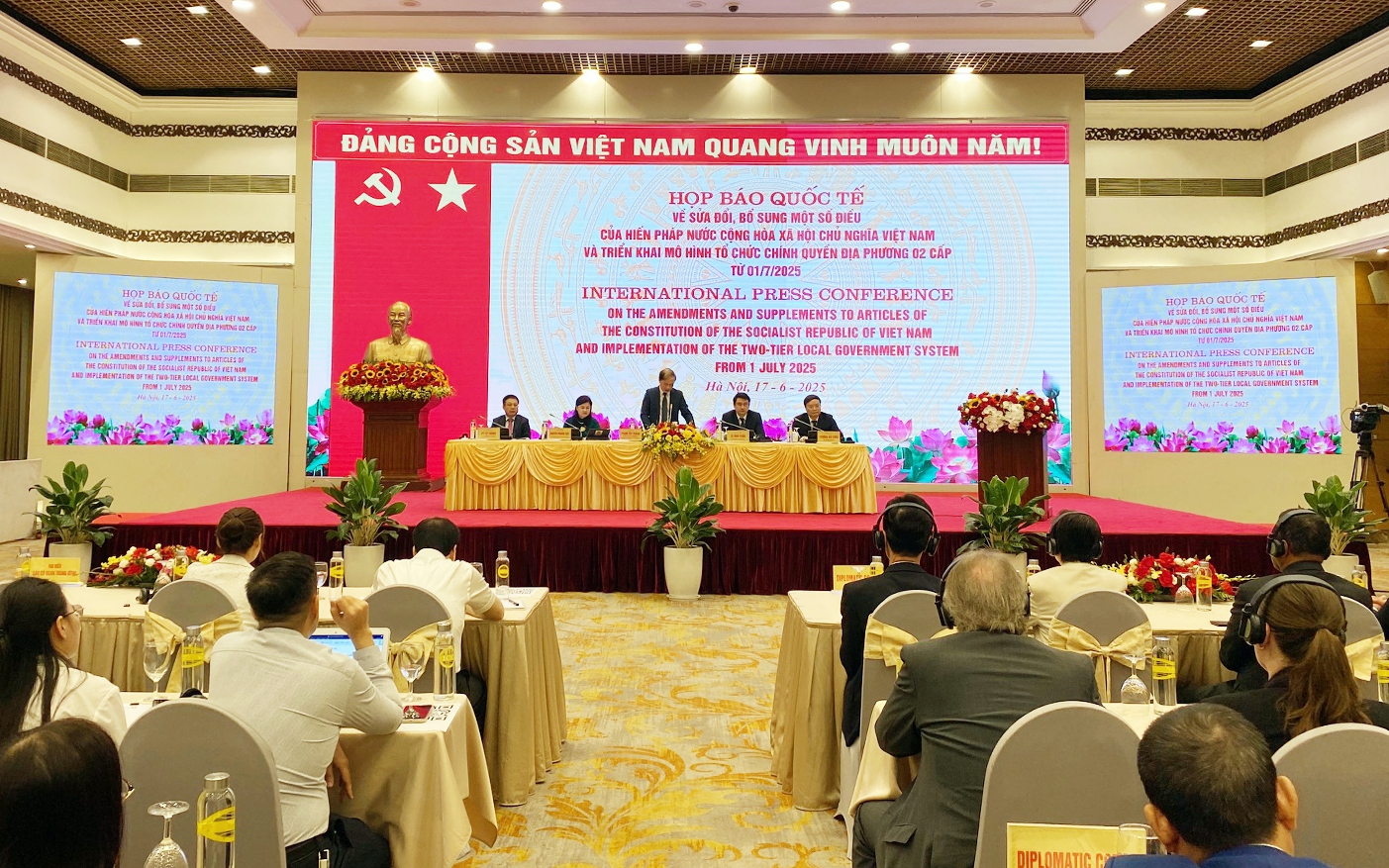Chính quyền địa phương 2 cấp: Tăng tính tự chủ, tự chịu trách nhiệm- Ảnh 4. ‘Nghị quyết sửa đổi Hiến pháp được chuẩn bị công phu, nghiêm túc, phản ánh sâu sắc ý chí, nguyện vọng của nhân dân’