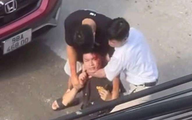 Xác minh clip thanh niên bị đánh chảy máu đầu sau va chạm giao thông