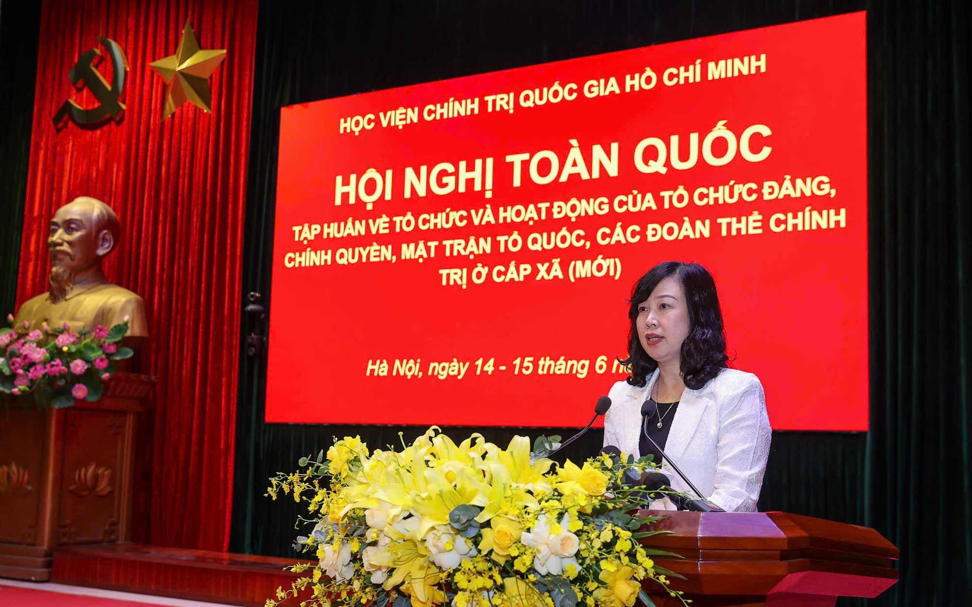 Bộ trưởng Đào Hồng Lan: Quyết liệt phân cấp, phân quyền và cắt giảm thủ tục hành chính về y tế