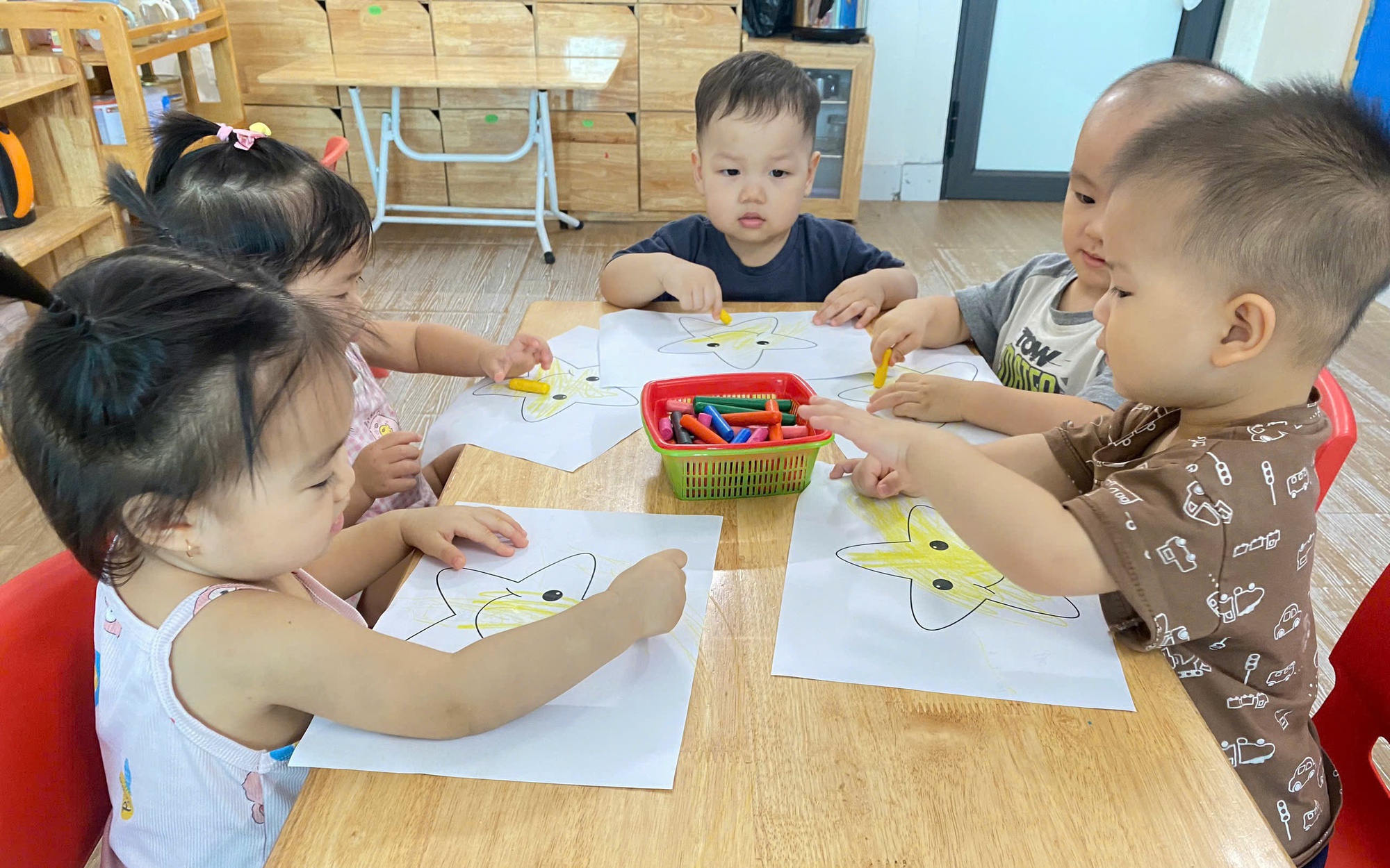 Giai đoạn 'cửa sổ vàng' sau sinh: Bí quyết dinh dưỡng giúp mẹ khỏe, con phát triển toàn diện- Ảnh 4.