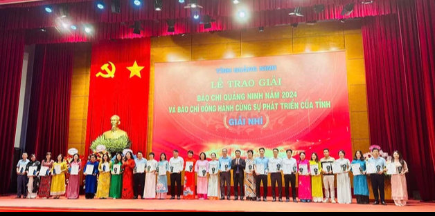 Báo Sức khỏe và Đời sống nhận nhiều giải thưởng báo chí vùng Đông Bắc- Ảnh 2. Báo Sức khỏe và Đời sống nhận nhiều giải thưởng báo chí vùng Đông Bắc- Ảnh 2.