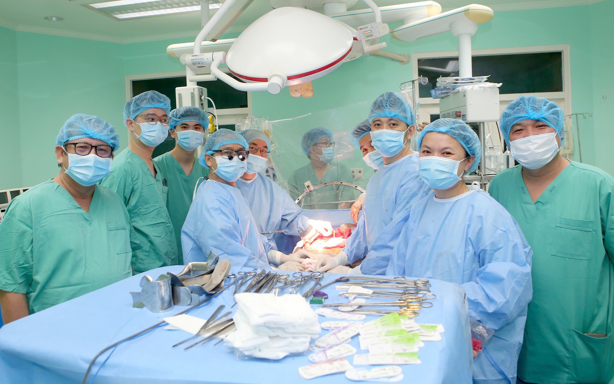 Bệnh viện Trung ương Huế thực hiện thành công 4 ca ghép tim, gan, giác mạc xuyên Việt
