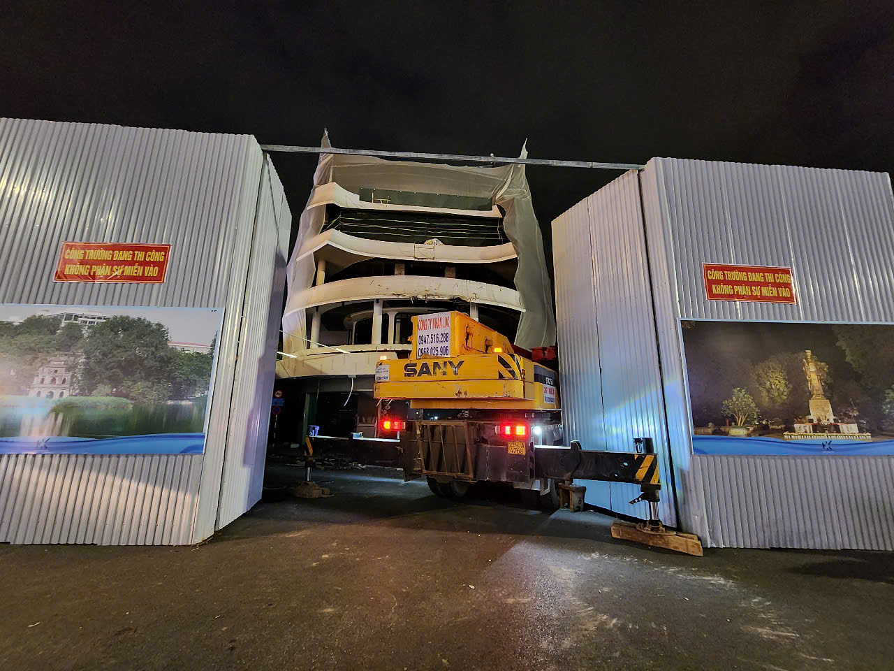 Hà Nội chính thức phá dỡ Tòa nhà ‘Hàm cá mập’- Ảnh 3. Hà Nội chính thức phá dỡ Tòa nhà ‘Hàm cá mập’- Ảnh 3.