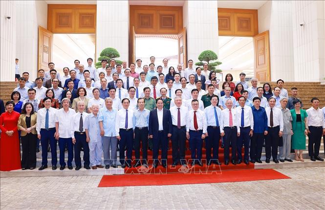 Thủ tướng: Chính phủ cảm ơn và luôn lắng nghe, chia sẻ, tạo điều kiện cho báo chí hoạt động thuận lợi- Ảnh 9. Thủ tướng: Chính phủ cảm ơn và luôn lắng nghe, chia sẻ, tạo điều kiện cho báo chí hoạt động thuận lợi- Ảnh 9.
