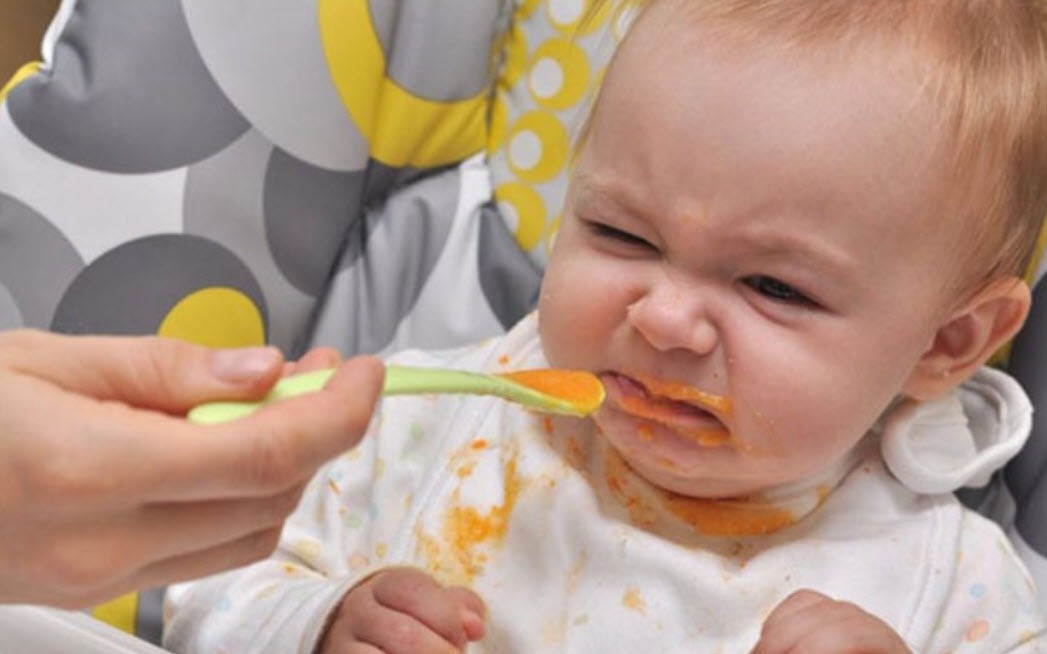 Biếng ăn sinh lý ở trẻ kéo dài bao lâu? 1 tre bieng an co the chi la bieu hien tam thoi trong qua trinh phat trien sinh ly 1750298721397541502285 0 0 654 1047 crop 17502987954511062665537