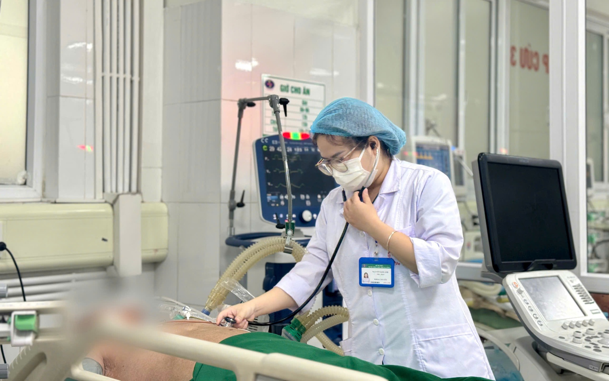 Ngày nào cũng chìm trong men rượu, người đàn ông suýt tử vong