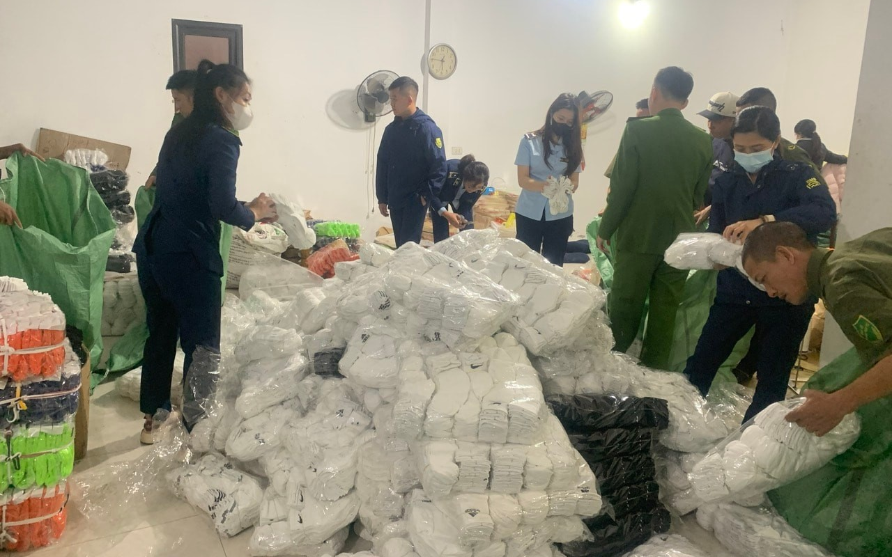 Vạch trần thủ đoạn tinh vi trong sản xuất và kinh doanh hàng giả