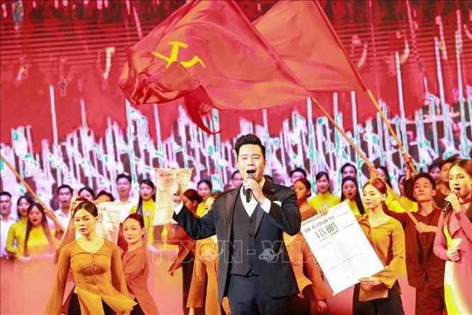 Ấn tượng chương trình nghệ thuật đặc biệt kỷ niệm 100 năm Ngày Báo chí Cách mạng Việt Nam- Ảnh 3. Ấn tượng chương trình nghệ thuật đặc biệt kỷ niệm 100 năm Ngày Báo chí Cách mạng Việt Nam- Ảnh 3.