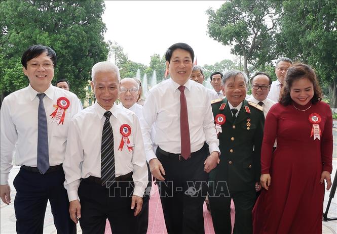 Chủ tịch nước Lương Cường gặp mặt các nhà báo tiêu biểu toàn quốc- Ảnh 1. Chủ tịch nước Lương Cường gặp mặt các nhà báo tiêu biểu toàn quốc- Ảnh 1.