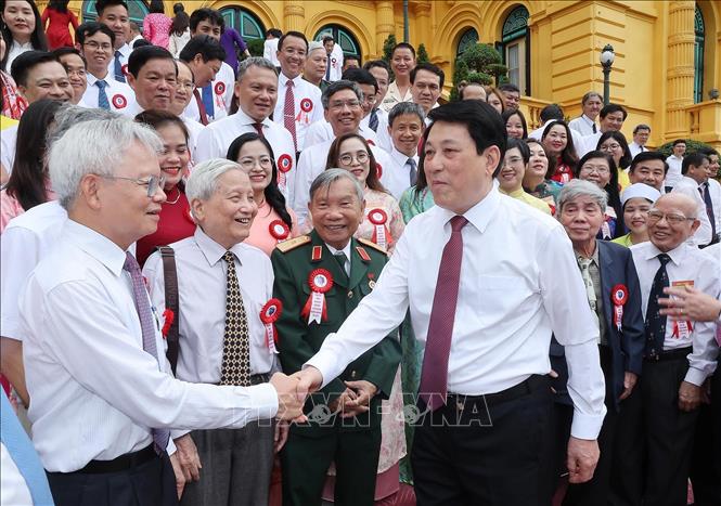 Chủ tịch nước Lương Cường gặp mặt các nhà báo tiêu biểu toàn quốc- Ảnh 5. Chủ tịch nước Lương Cường gặp mặt các nhà báo tiêu biểu toàn quốc- Ảnh 5.