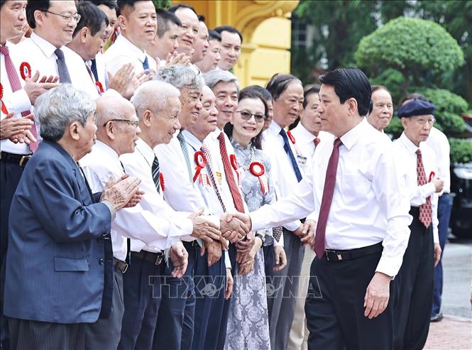 Chủ tịch nước Lương Cường gặp mặt các nhà báo tiêu biểu toàn quốc- Ảnh 7. Chủ tịch nước Lương Cường gặp mặt các nhà báo tiêu biểu toàn quốc- Ảnh 7.