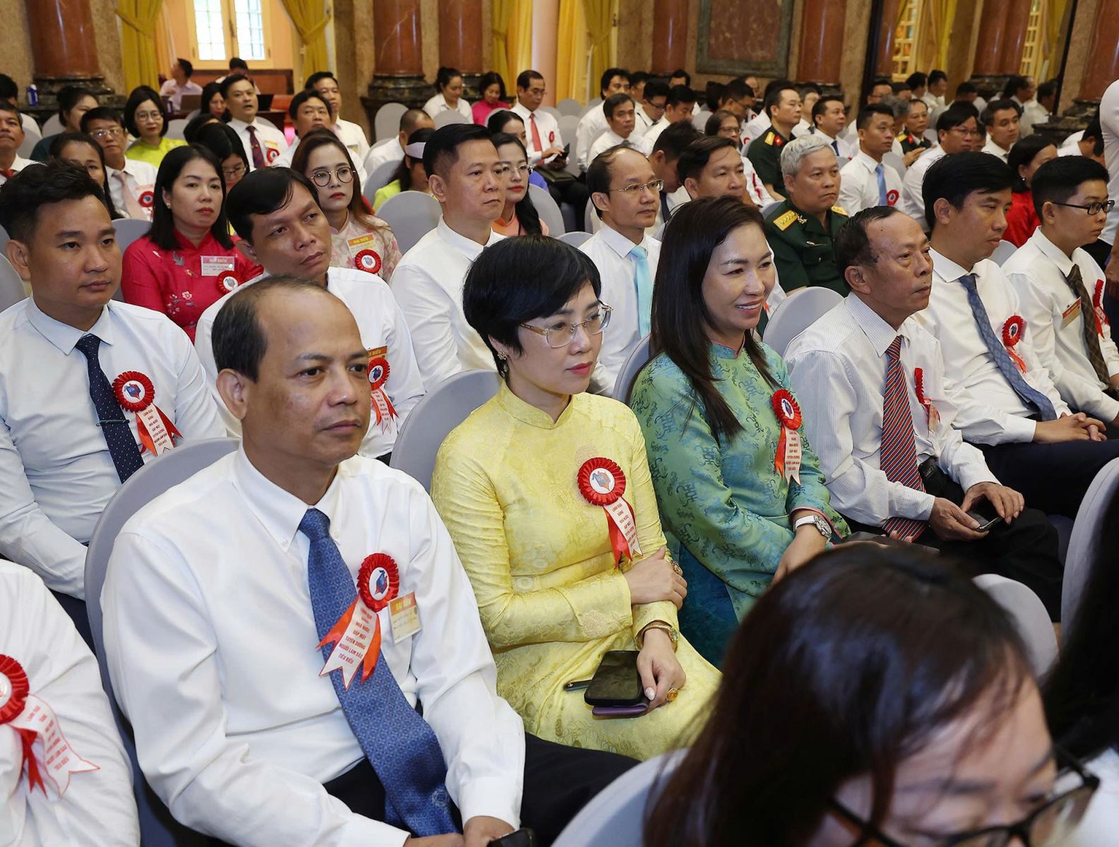 Chủ tịch nước Lương Cường gặp mặt các nhà báo tiêu biểu toàn quốc- Ảnh 13. Chủ tịch nước Lương Cường gặp mặt các nhà báo tiêu biểu toàn quốc- Ảnh 13.