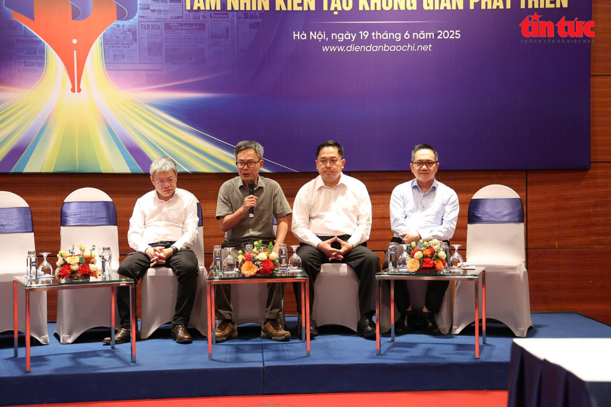 Bế mạc diễn đàn báo chí toàn quốc 2025- Ảnh 4. Bế mạc diễn đàn báo chí toàn quốc 2025- Ảnh 4.