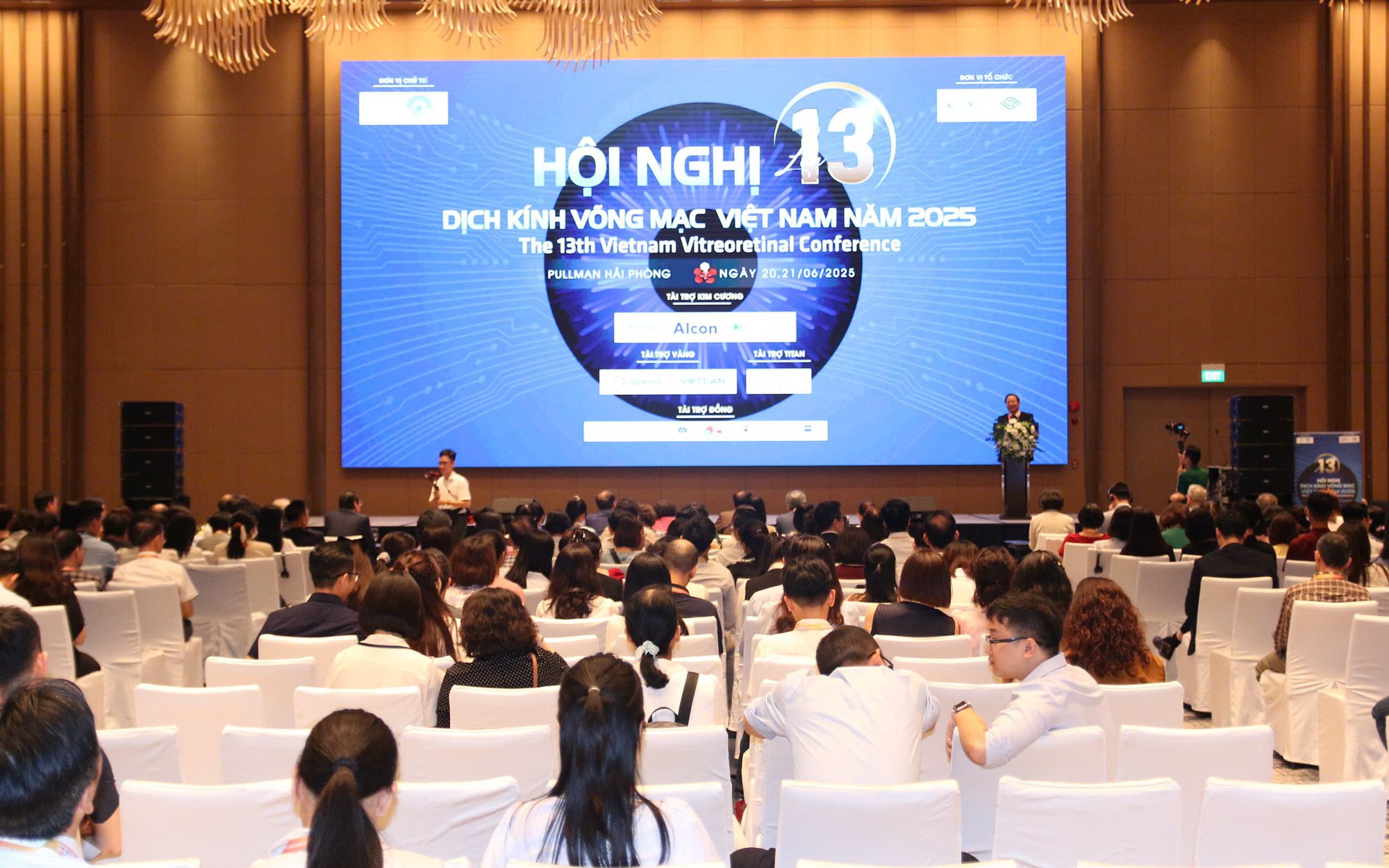 Nghệ An chuyển trọng tâm phòng chống mù lòa sang quản lý bệnh mạn tính, ứng dụng mạnh AI
- Ảnh 7. Nghệ An chuyển trọng tâm phòng chống mù lòa sang quản lý bệnh mạn tính, ứng dụng mạnh AI
- Ảnh 7.