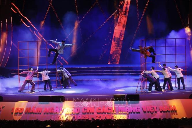 Tổng Bí thư Tô Lâm dự Lễ kỷ niệm 100 năm Ngày Báo chí cách mạng Việt Nam- Ảnh 15.