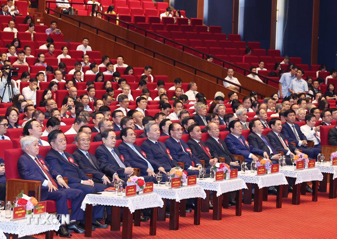 Tổng Bí thư: Báo chí cách mạng Việt Nam phải tiếp tục vươn mình mạnh mẽ, khẳng định vai trò tiên phong- Ảnh 4. Tổng Bí thư: Báo chí cách mạng Việt Nam phải tiếp tục vươn mình mạnh mẽ, khẳng định vai trò tiên phong- Ảnh 4.