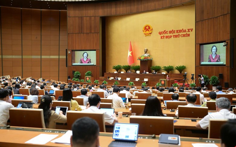 Quốc hội thông qua các quy định mới về tuyển dụng, thu nhập của cán bộ, công chức