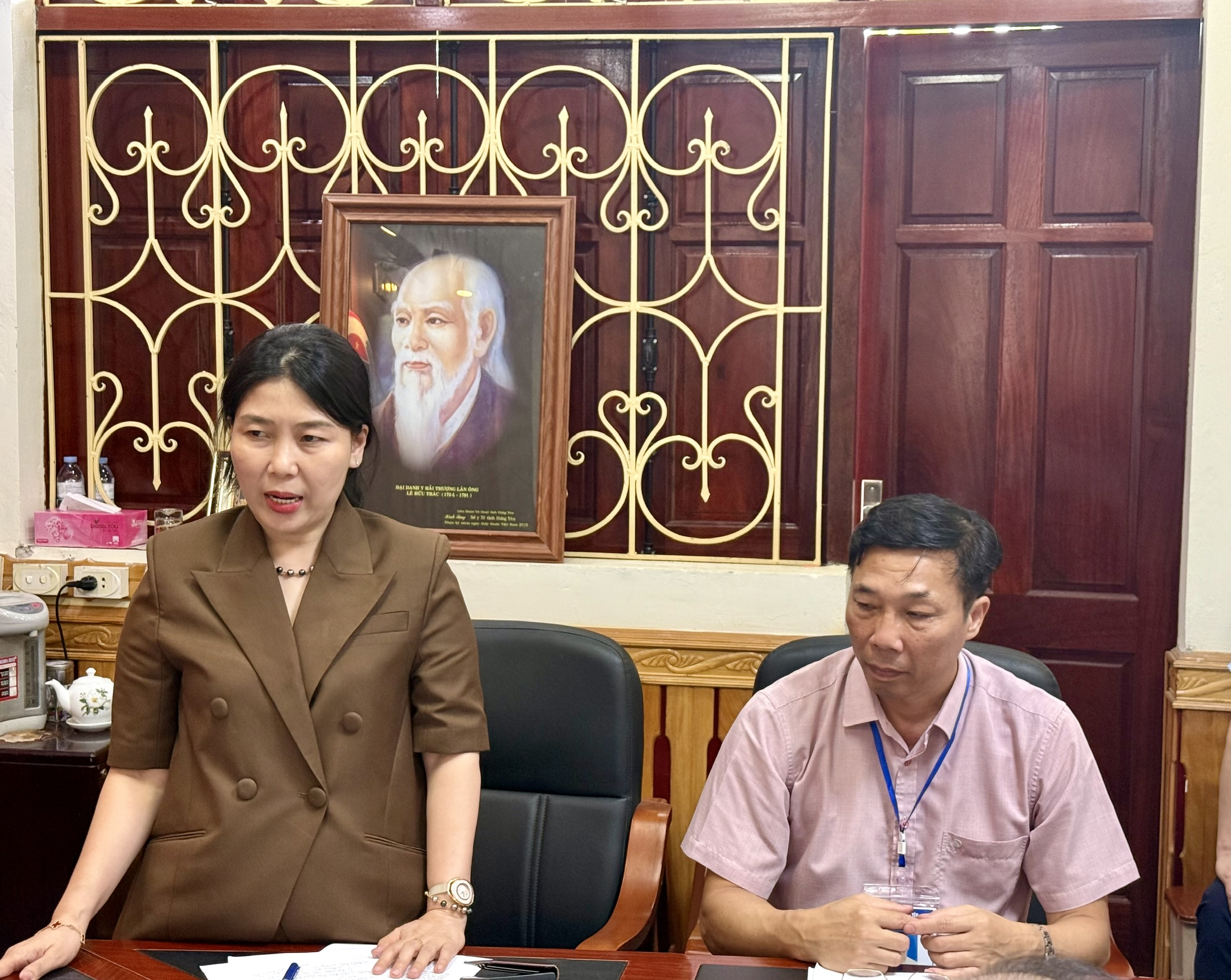 Thứ trưởng Bộ Y tế: Rà soát kỹ lưỡng để đảm bảo tốt nhất công tác y tế phục vụ kỳ thi tốt nghiệp THPT 2025 - Ảnh 6. Thứ trưởng Bộ Y tế: Rà soát kỹ lưỡng để đảm bảo tốt nhất công tác y tế phục vụ kỳ thi tốt nghiệp THPT 2025 - Ảnh 6.