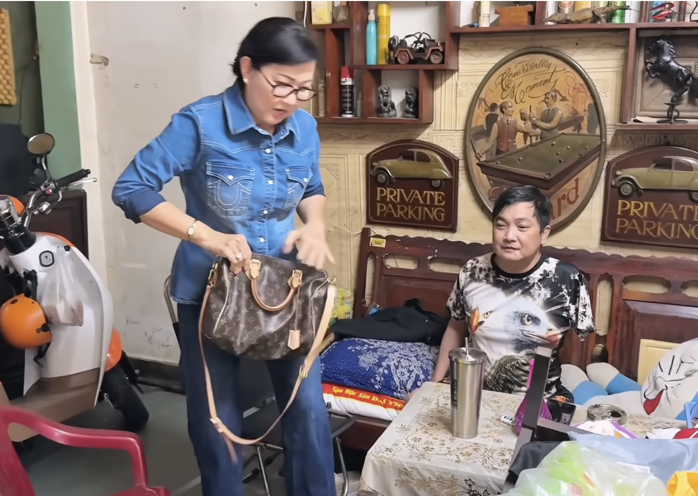 Giọng ca bolero từng bị tai nạn mất một cánh tay, sau 10 năm giờ ra sao?- Ảnh 2. Giọng ca bolero từng bị tai nạn mất một cánh tay, sau 10 năm giờ ra sao?- Ảnh 2.