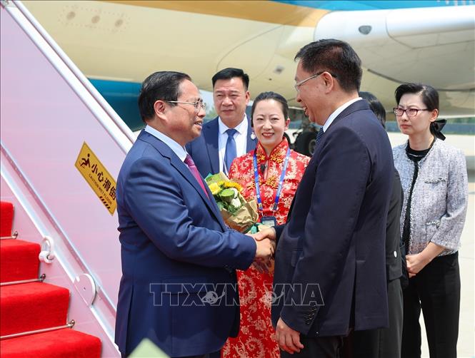 Thủ tướng Phạm Minh Chính tới Thiên Tân bắt đầu dự Diễn đàn Kinh tế thế giới và làm việc tại Trung Quốc- Ảnh 2. Thủ tướng Phạm Minh Chính tới Thiên Tân bắt đầu dự Diễn đàn Kinh tế thế giới và làm việc tại Trung Quốc- Ảnh 2.