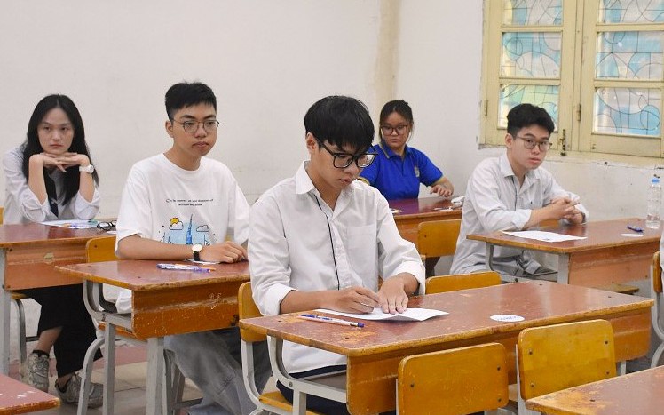 3 thí sinh ngủ quên trước giờ thi được CSGT Ninh Thuận hỗ trợ đến điểm thi kịp thời- Ảnh 3.